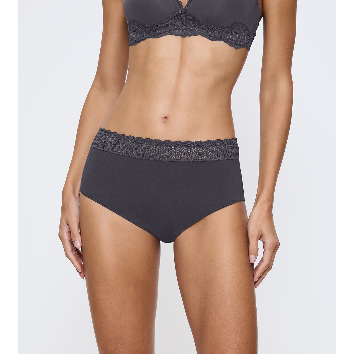 Triumph Midi-slip FEEL OF MODAL