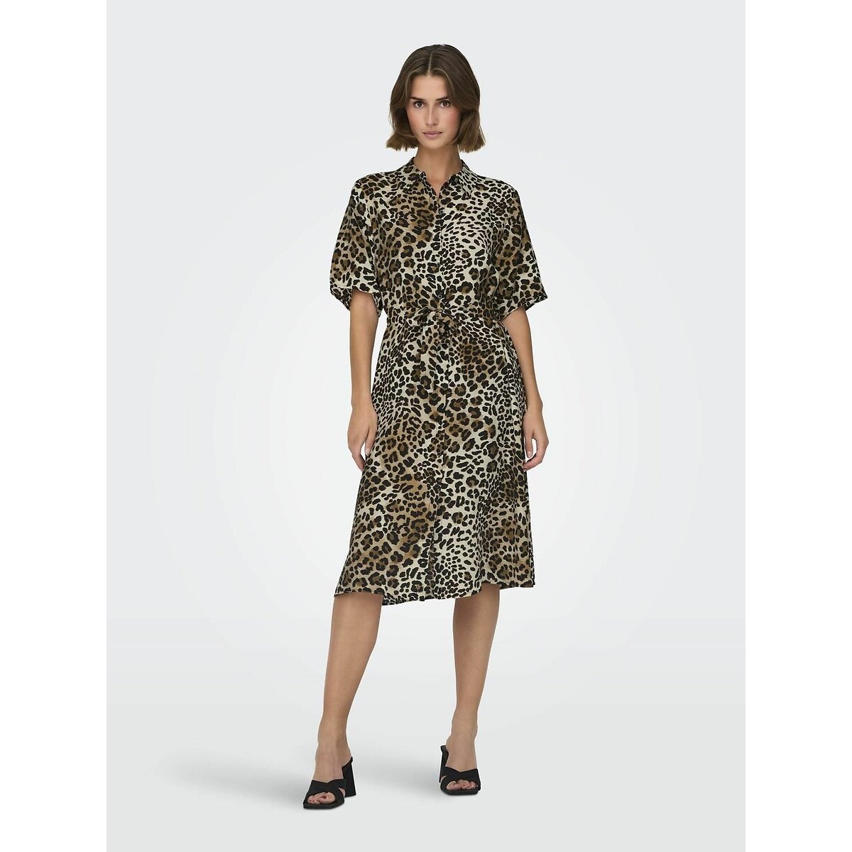 Robe midi, manches courtes