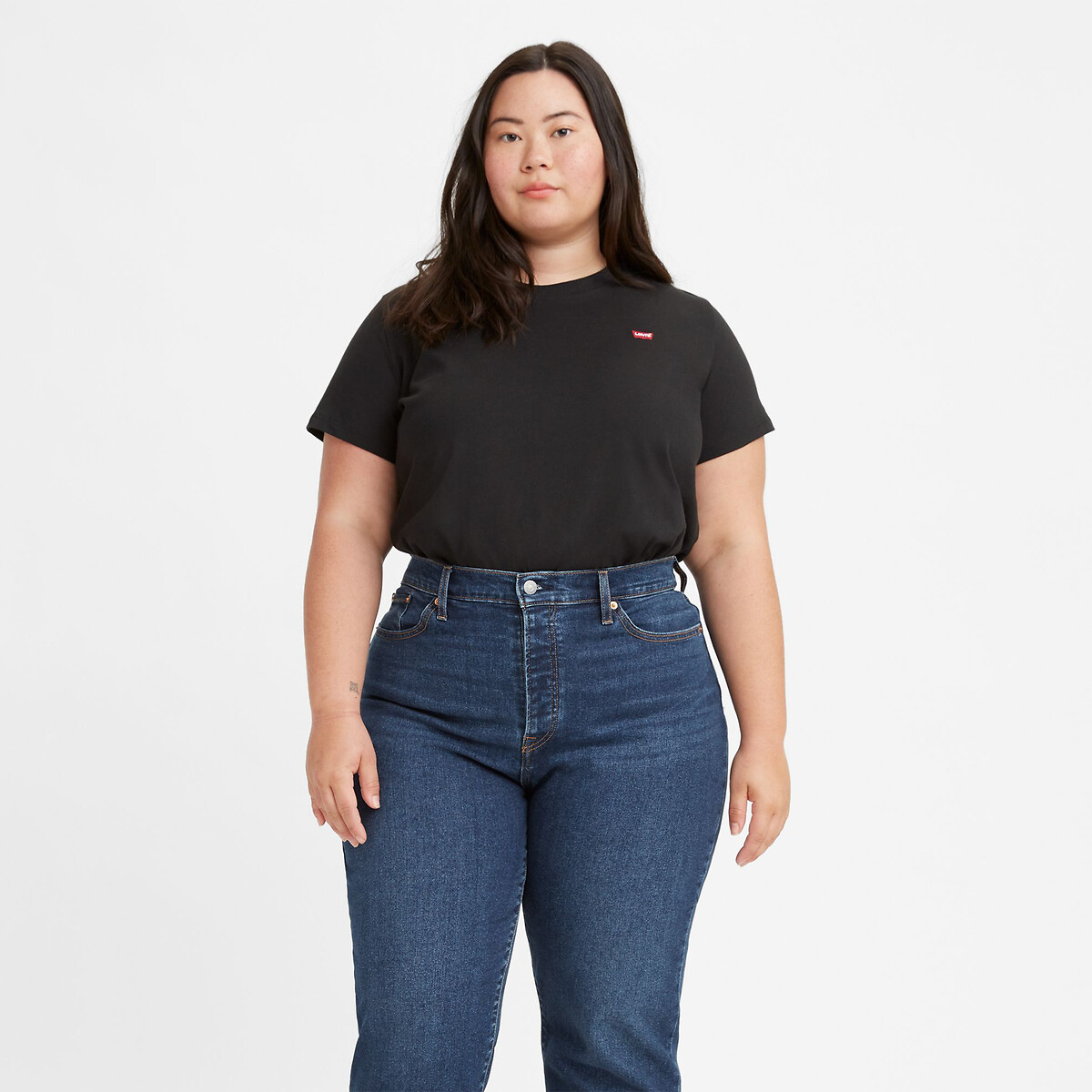 Levi’s Plus Camiseta de manga corta con logotipo delante. Negro