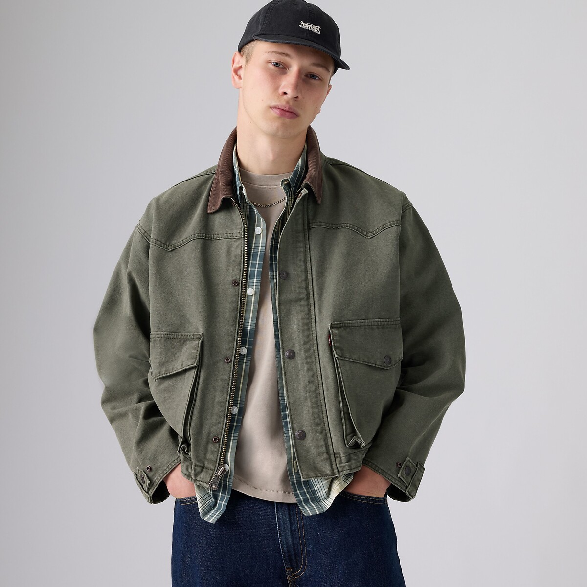 Levi's Hilltop Contrasting Collar Buttoned Jacket