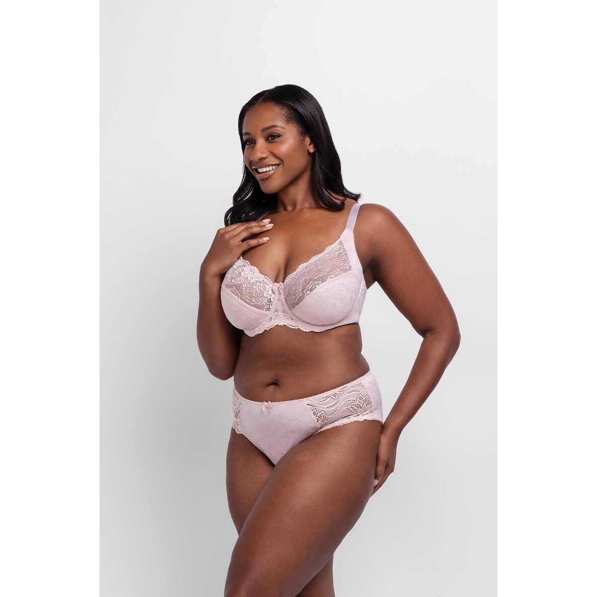 Dorina Omsluitende BH, Philippa