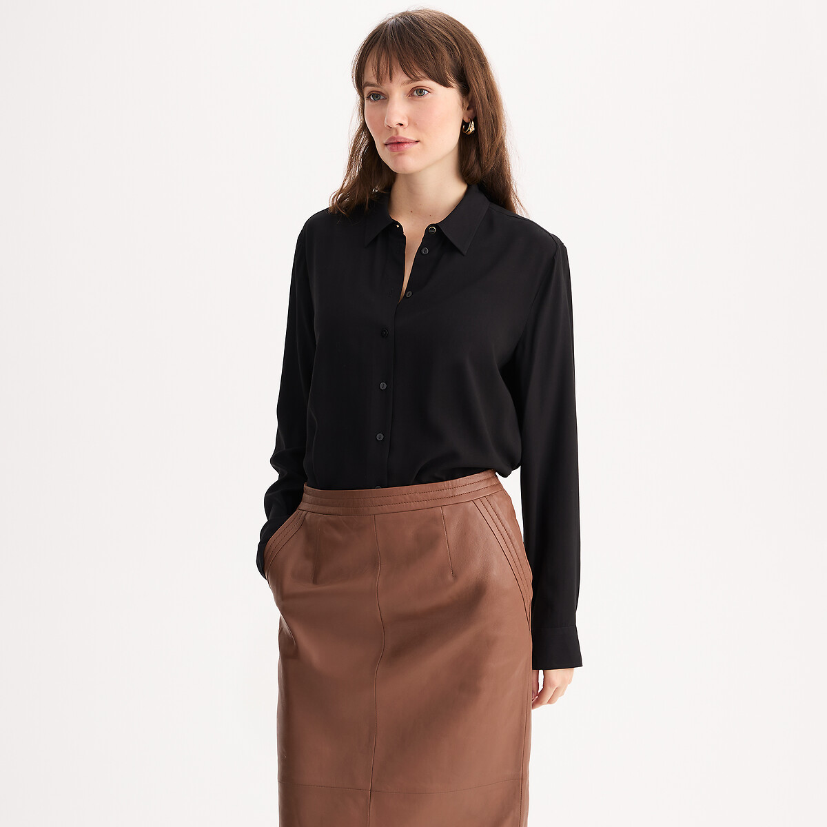 Anne Weyburn Camisa de manga larga de viscosa fluida. Negro