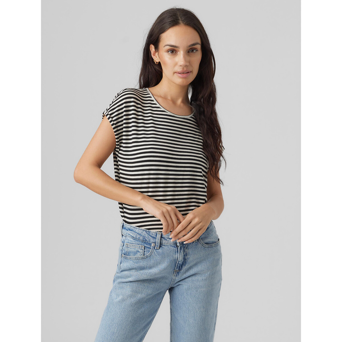 Vero Moda Striped Crew Neck T-Shirt With Short Sleeves Women's Black/Ecru Striped Extra Small