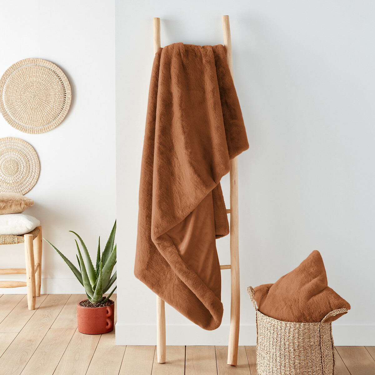 La Redoute Interieurs Colton Downy Throw Unisex Mid-Brown Medium