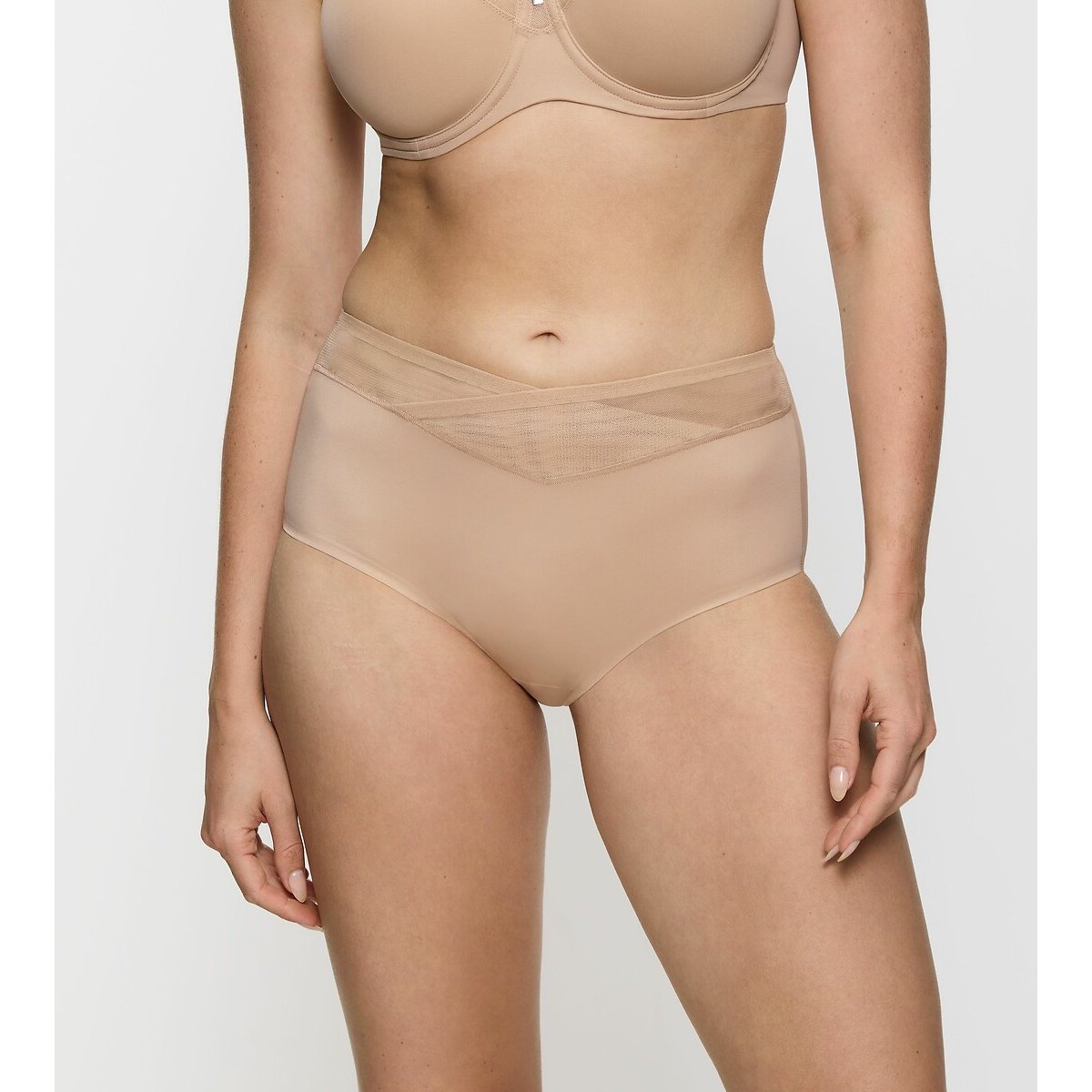 TRIUMPH Braga alta Maxi True Shape Sensation. Color