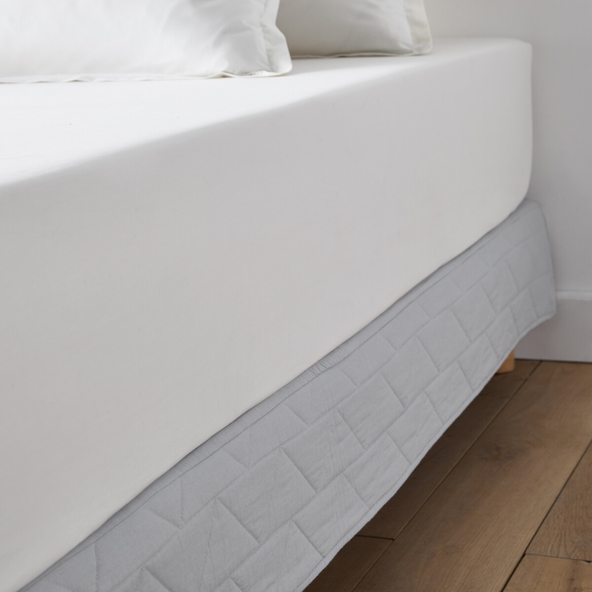 La Redoute Interieurs Zig-Zag Scenario Quilted Mattress Cover Unisex Pearl Grey Single (90X190cm)