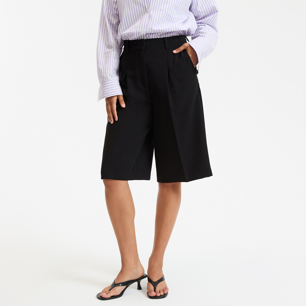 Bermudas plisadas Mujer Talla 40. Color Negro