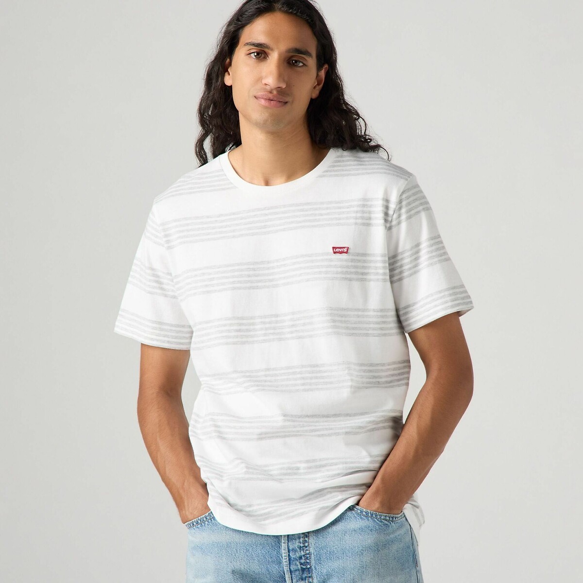 Levi's Men's White Crew Neck T-Shirt With Short Sleeves Medium