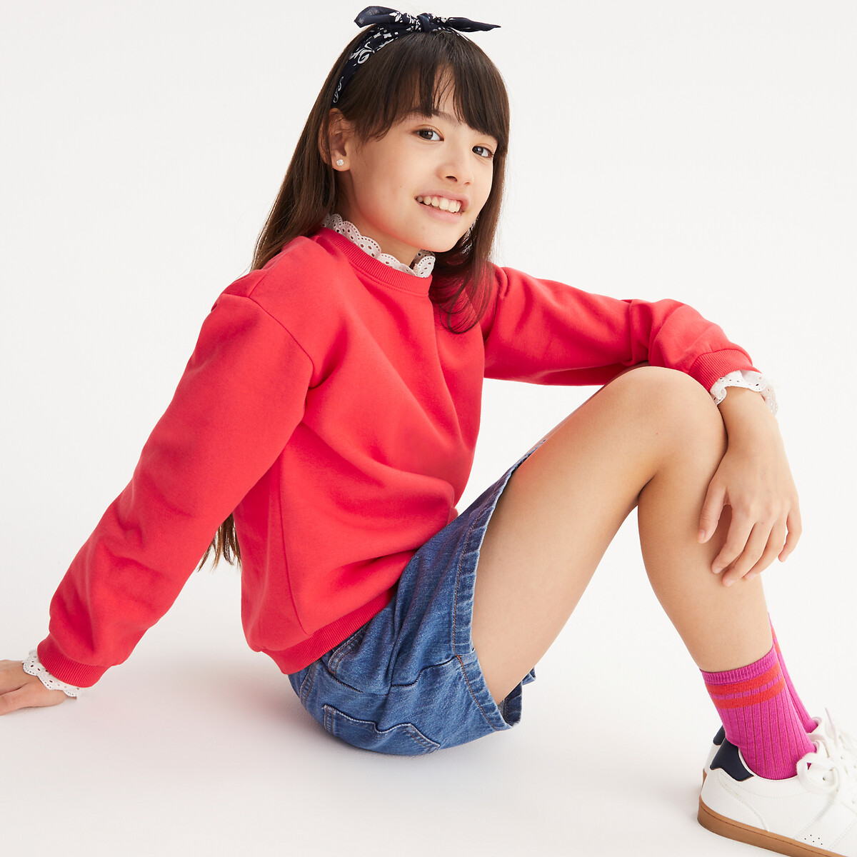 Sweat en molleton, détails en broderie anglaise