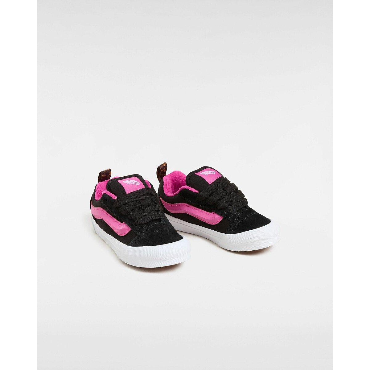 Vans Black/Pink Kids Knu Skool Trainers In Suede Size 31