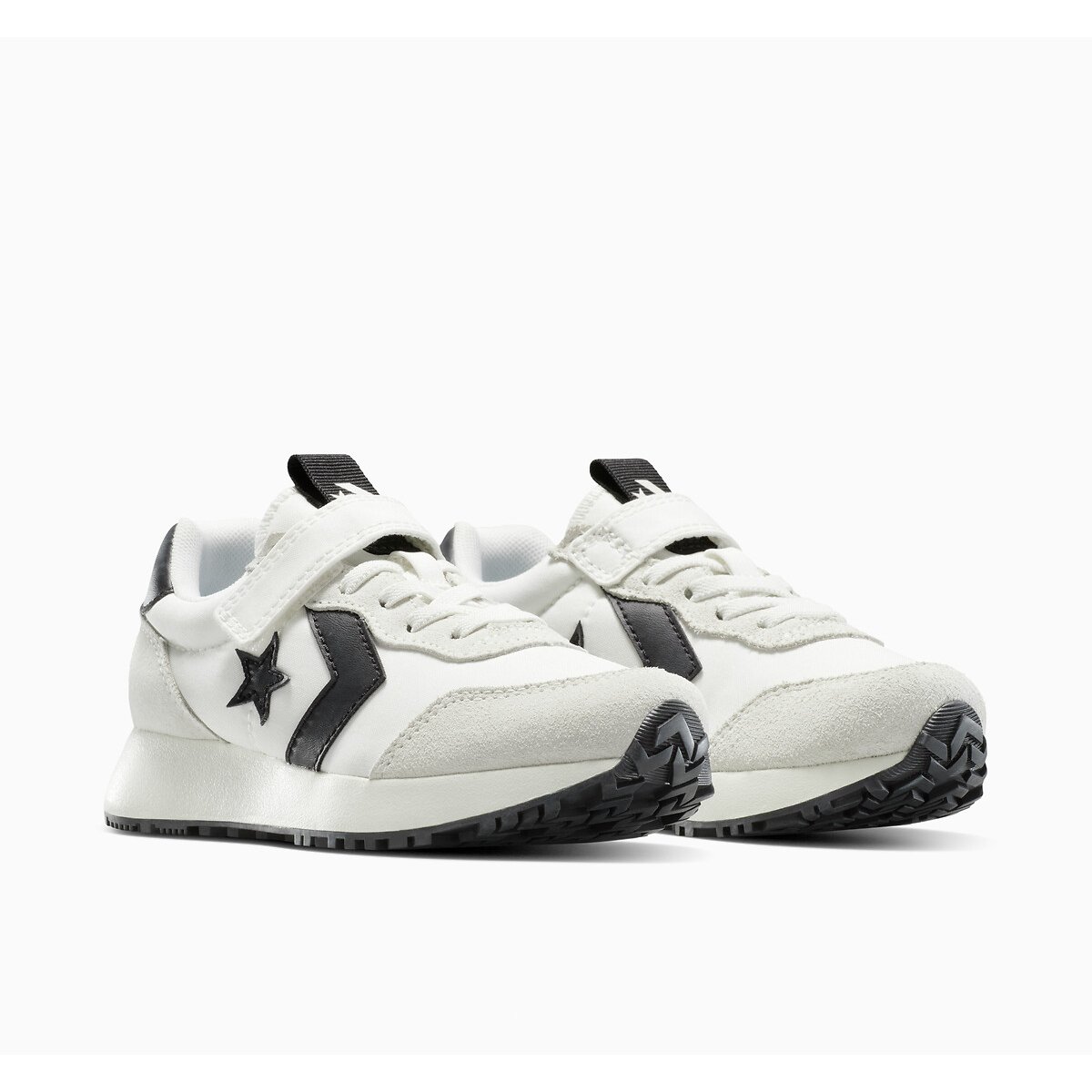 Converse Omega Trainer Foundation Trainers White/Black Size 28 (10) Kids