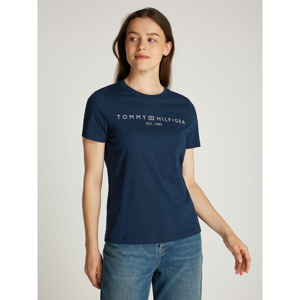 Tommy Hilfiger Women's Navy Crew Neck T-Shirt With Short Sleeves Medium