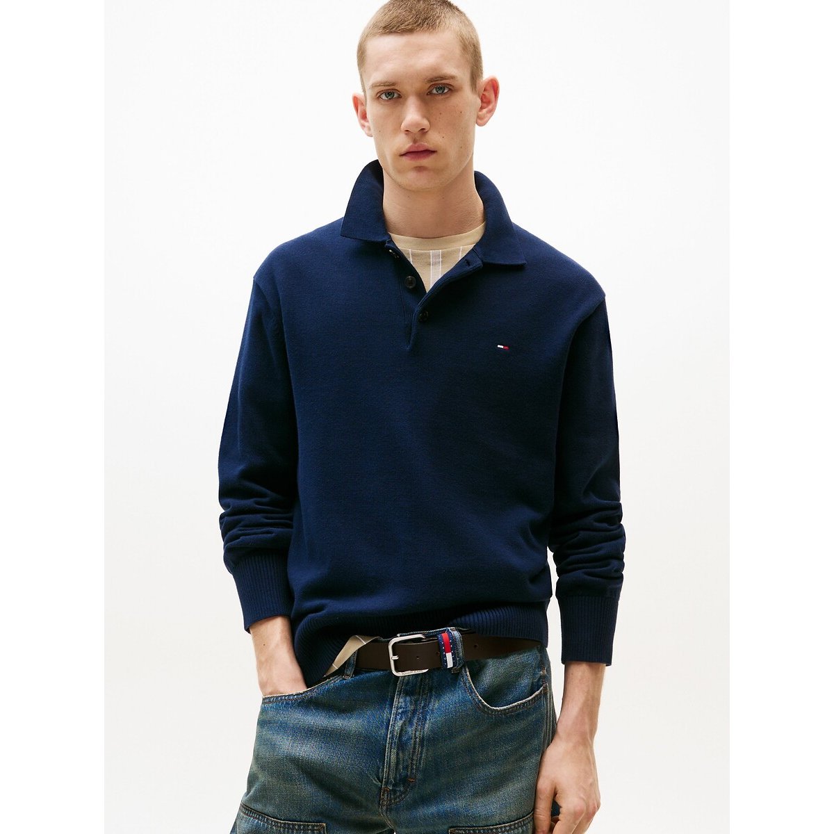 Pull con collo a bottoni
