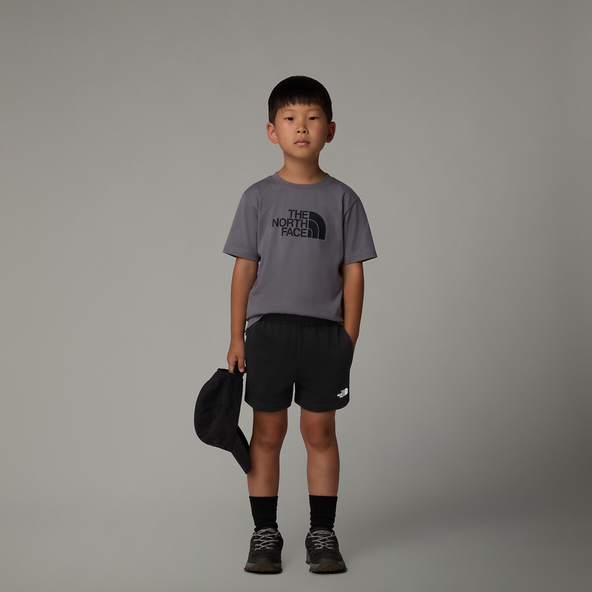The North Face Pack Of Grey + Black Shorts + T-Shirt Set 3Y (94Cm)