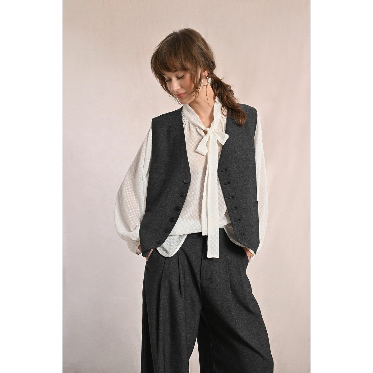 Molly Bracken Straight Sleeveless Jacket Women's Grey Medium