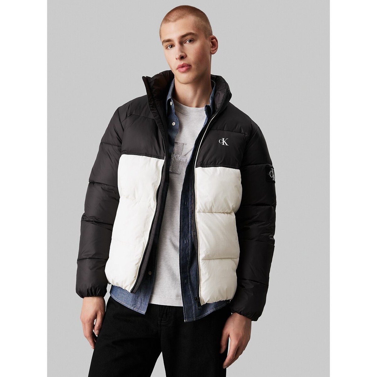 Calvin Klein Jeans Ivory/Black Colour Block Padded Puffer Jacket With Lining Large