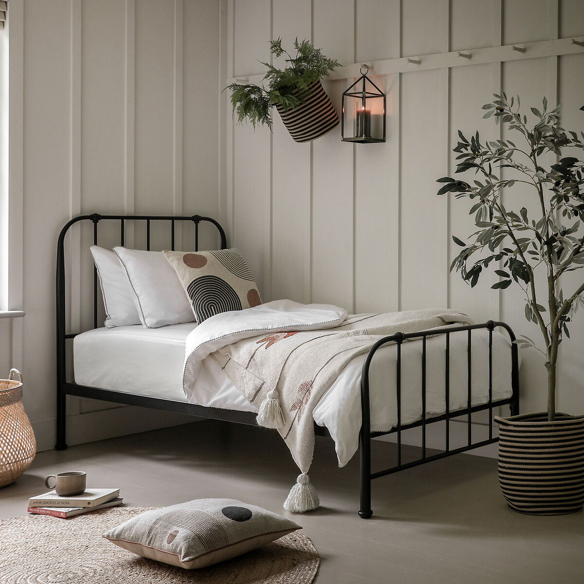So'home Unisex Black Eastgate Metal Bed Single Size (90 X 190Cm)