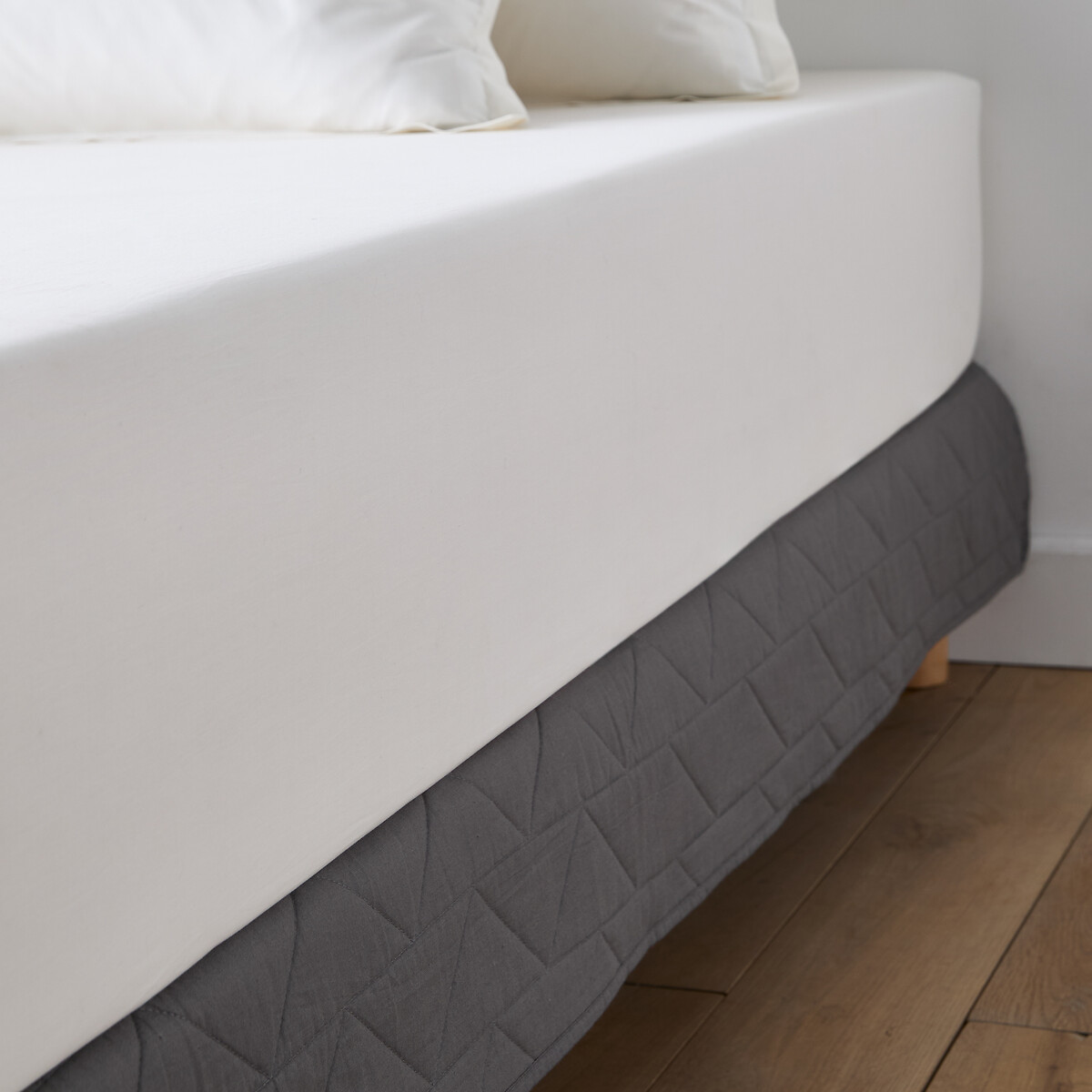 La Redoute Interieurs Zig-Zag Scenario Quilted Mattress Cover Unisex Charcoal Single (90X190cm)