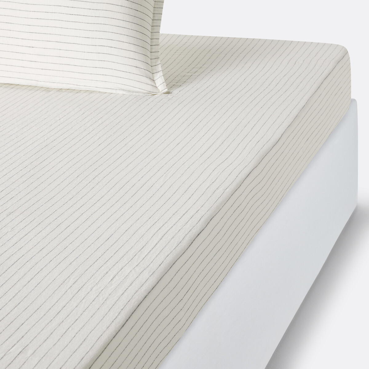 La Redoute Interieurs Linot Washed Linen 35Cm Flap Fitted Sheet Unisex Striped Dbl+ (140X200cm)