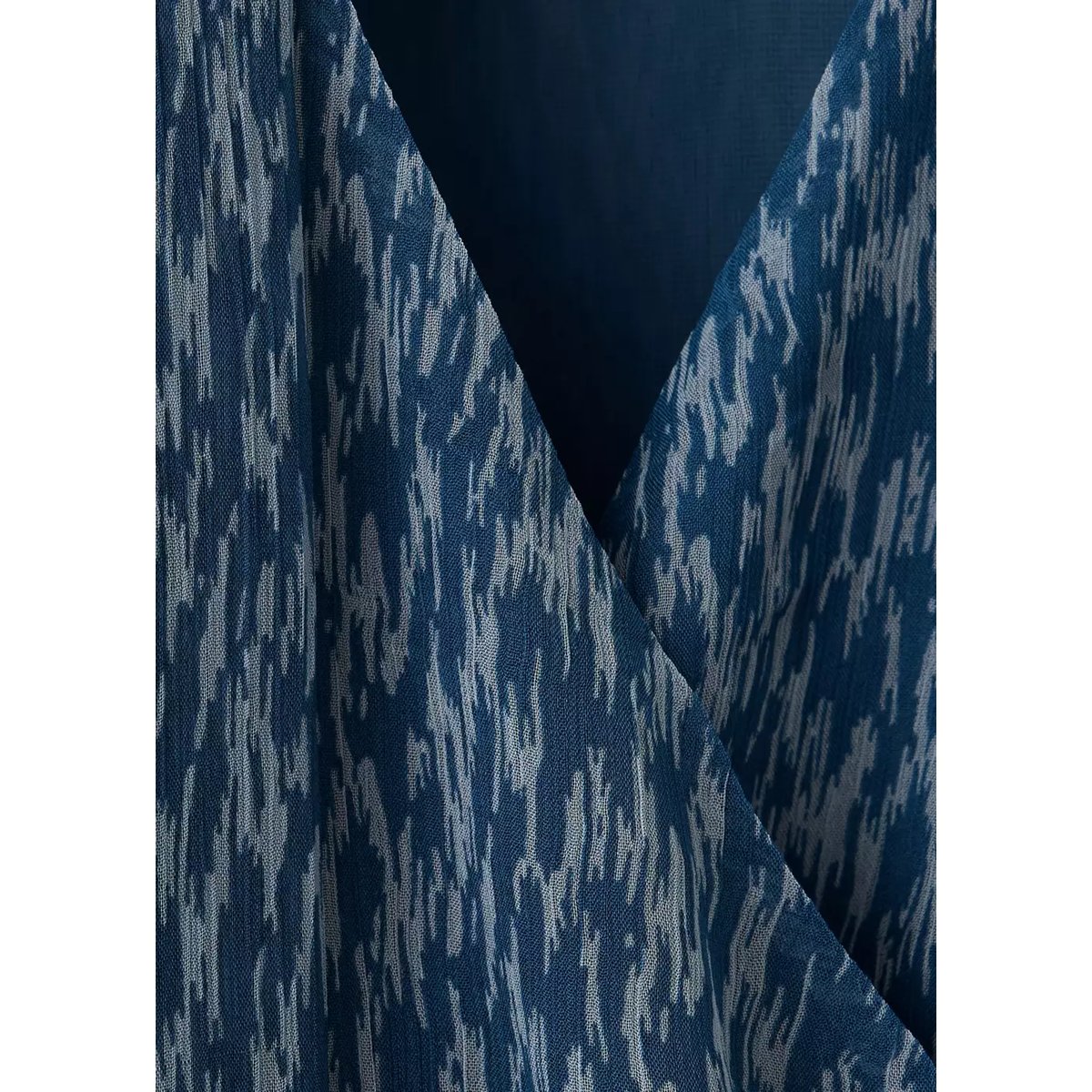 Blouse fluide imprimée avec détail de nœud bleu pétrole, MANGO TEEN