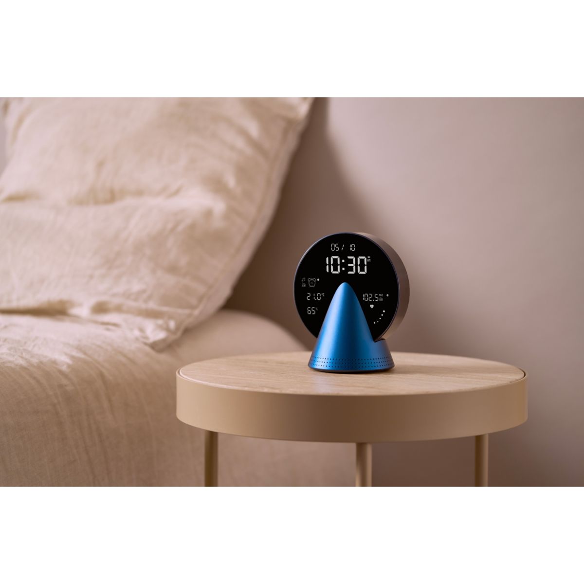 Radio réveil Conic Clock avec fonction Bluetooth Bleu couleur unique, LEXON