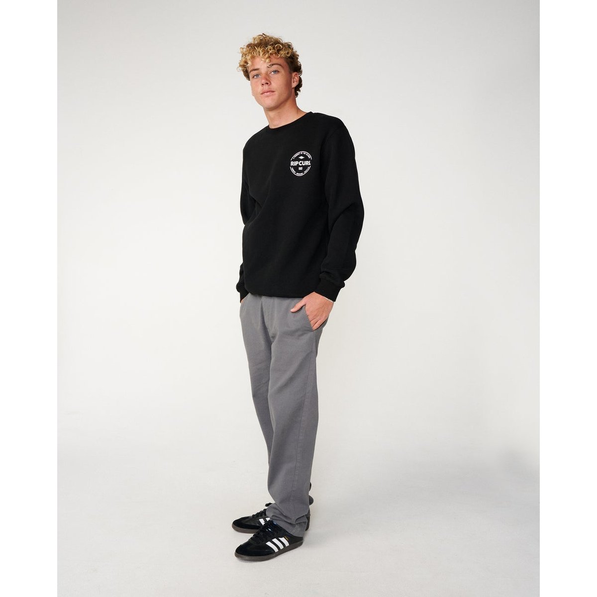 Sweat col rond STAPLE black, RIP CURL