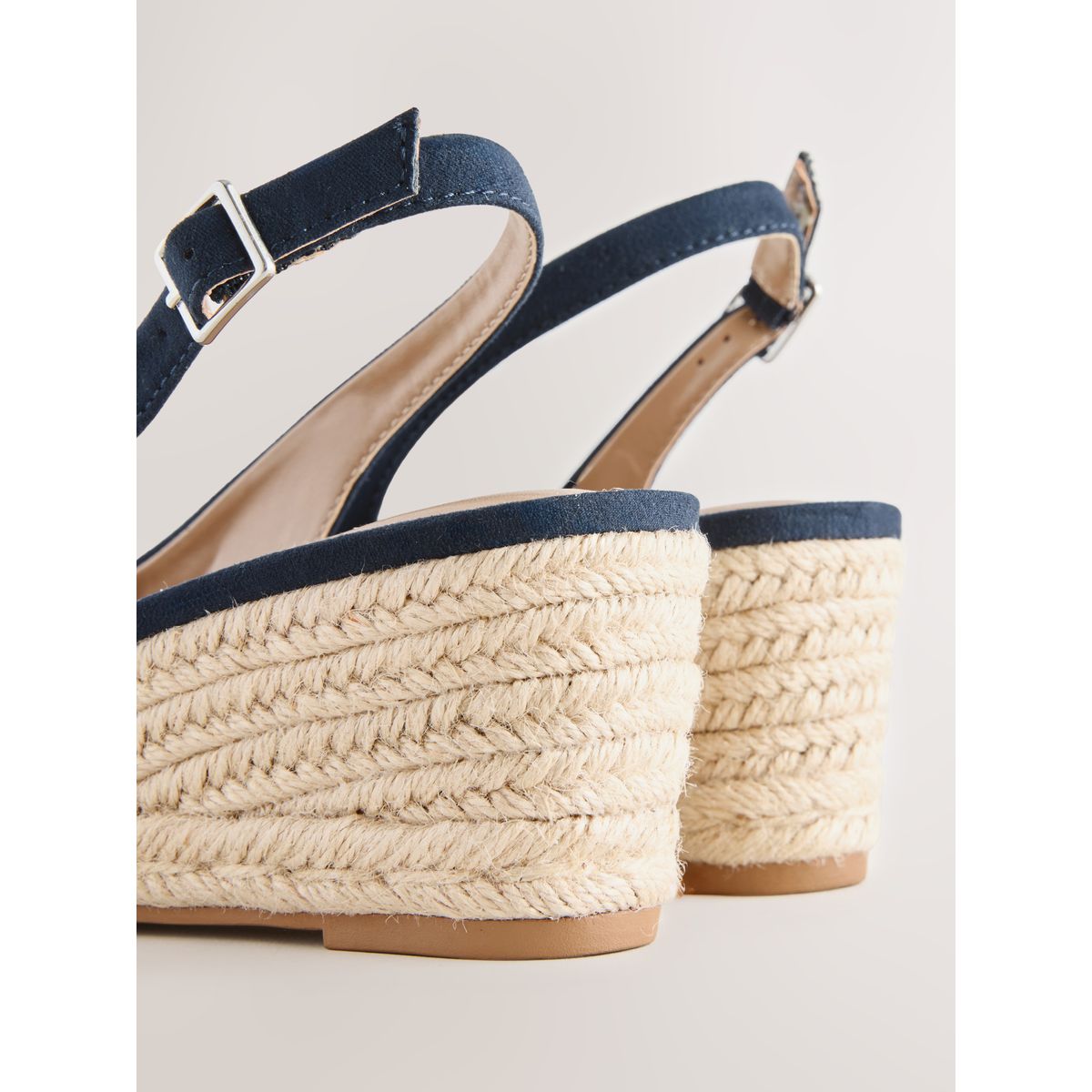 Chaussures compensées à bout ouvert bleu marine, NEXT