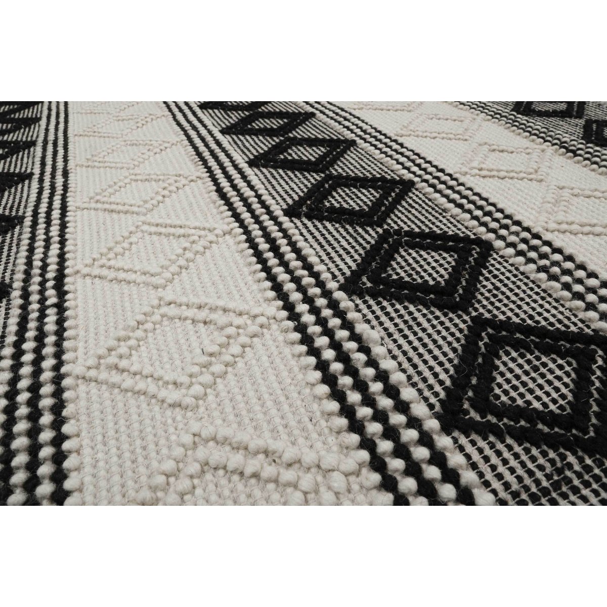 Tapis kilim tissé à franges , Cara blanc laine-noir, ESPRIT