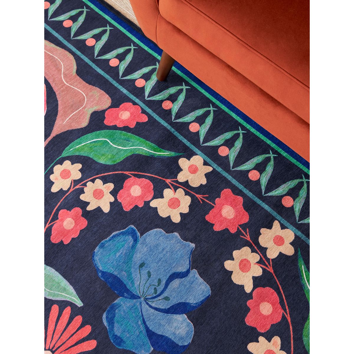 Tapis bettie lavable à imprimé floral bleu, NEXT