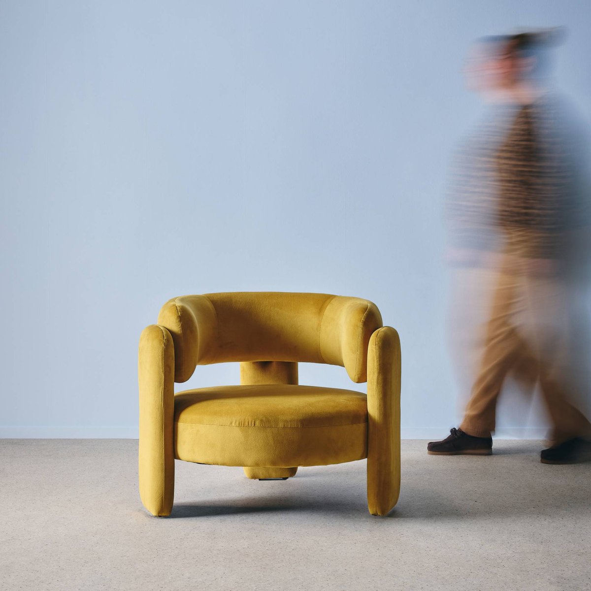 Fauteuil tripode en velours  MELLOW moutarde, SWEEEK