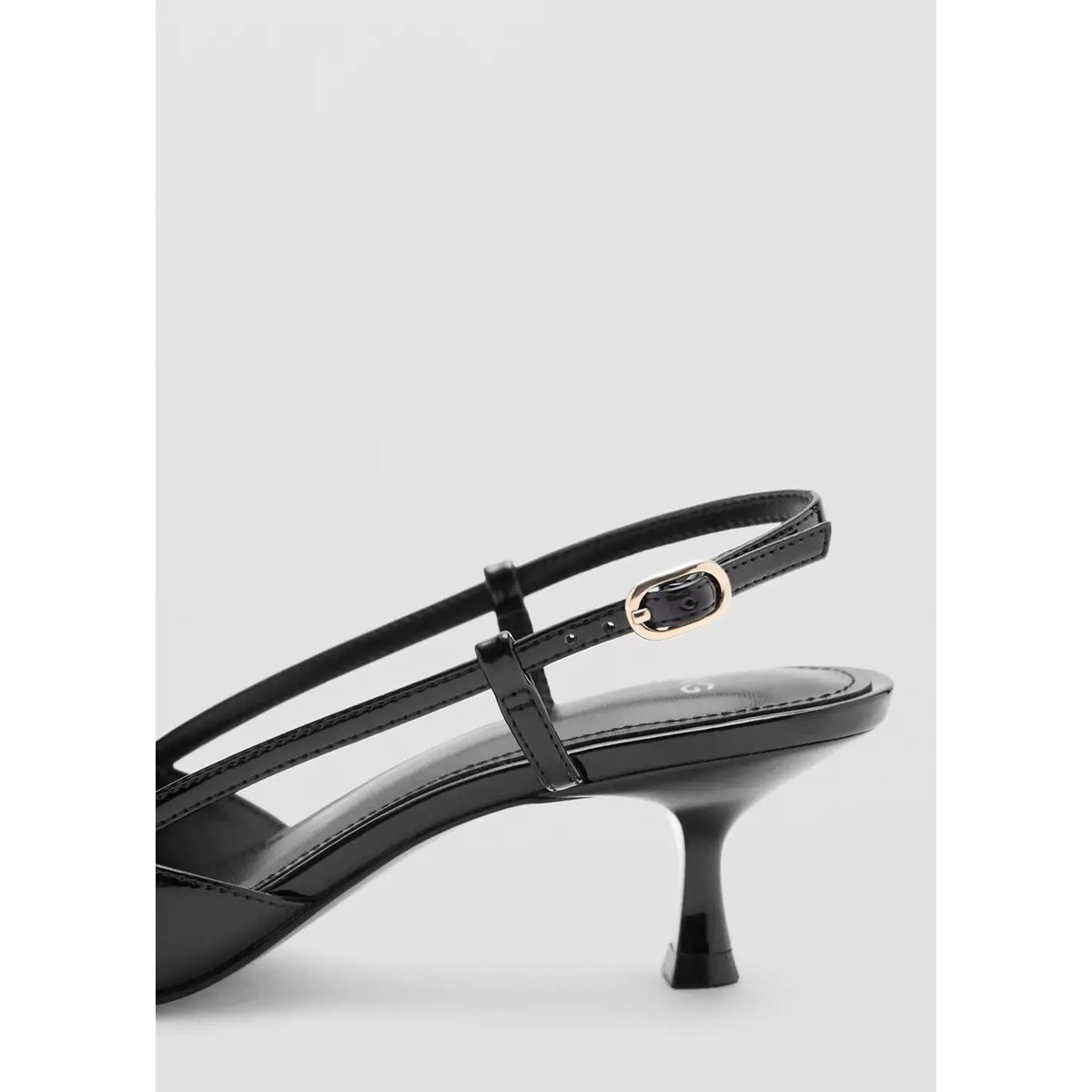 Chaussures à talon en cuir vernis noir, MANGO