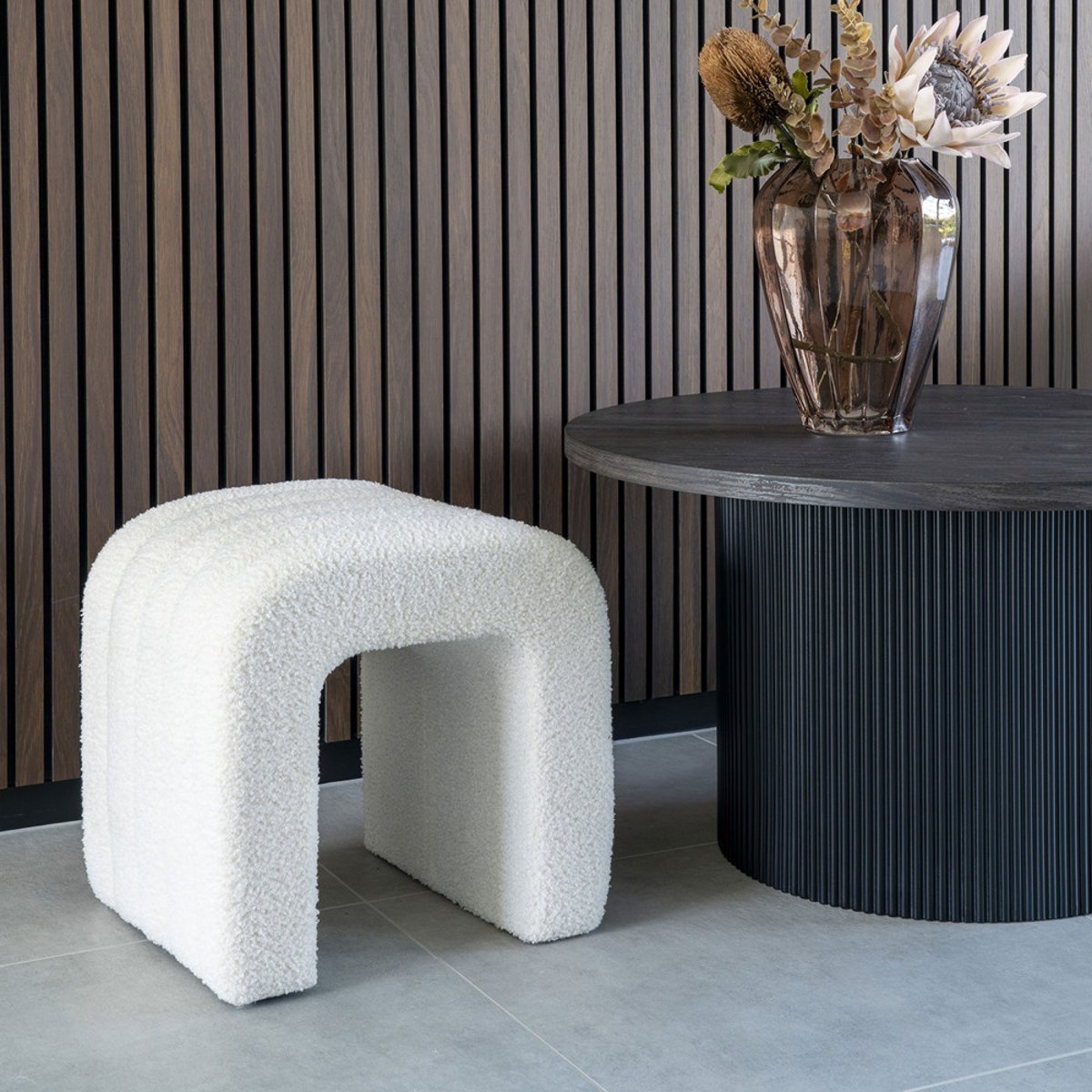 Pouf en tissu bouclette- COLMA écru, HOUSE NORDIC