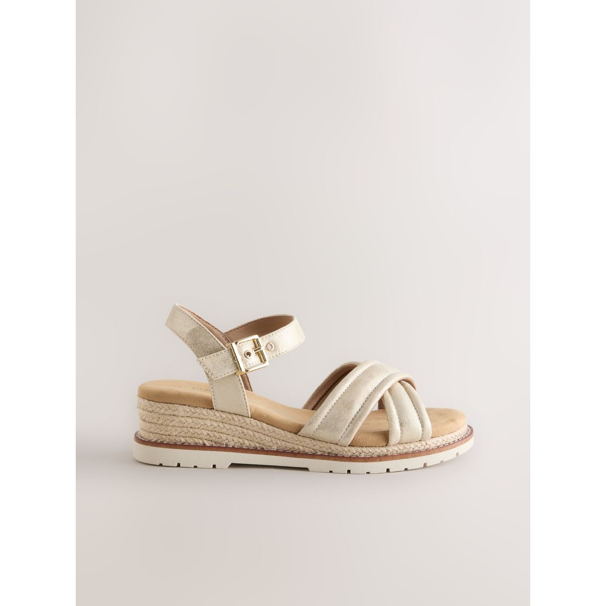 Chaussures compensées à brides croisées doré, NEXT