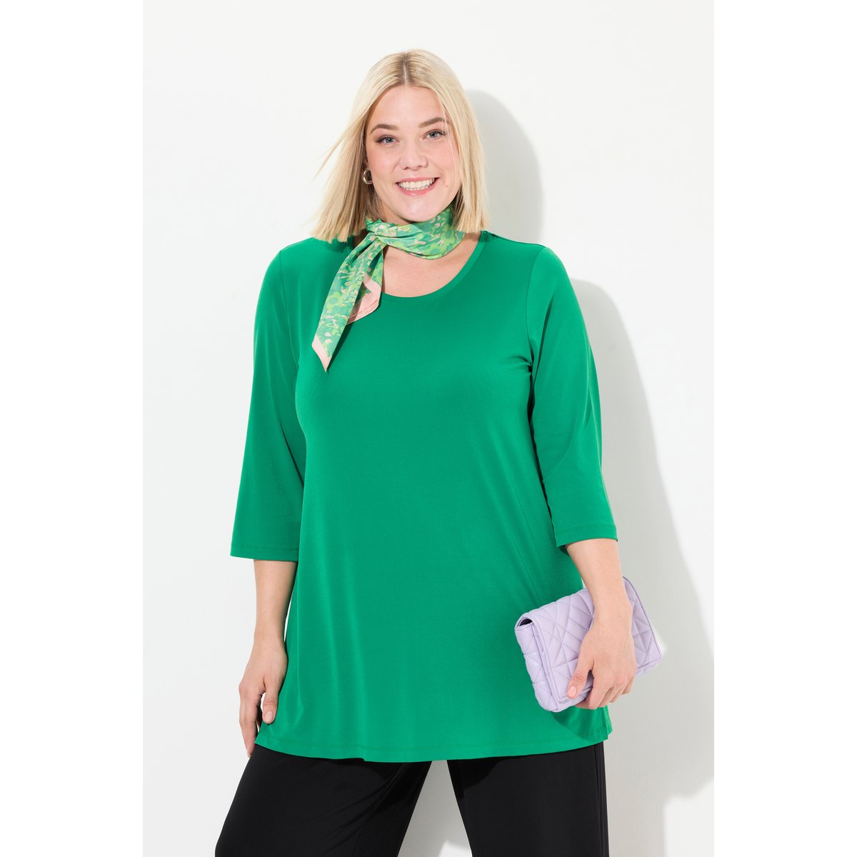 T-shirt long, coupe évasée et décolleté rond vert d’été, ULLA POPKEN