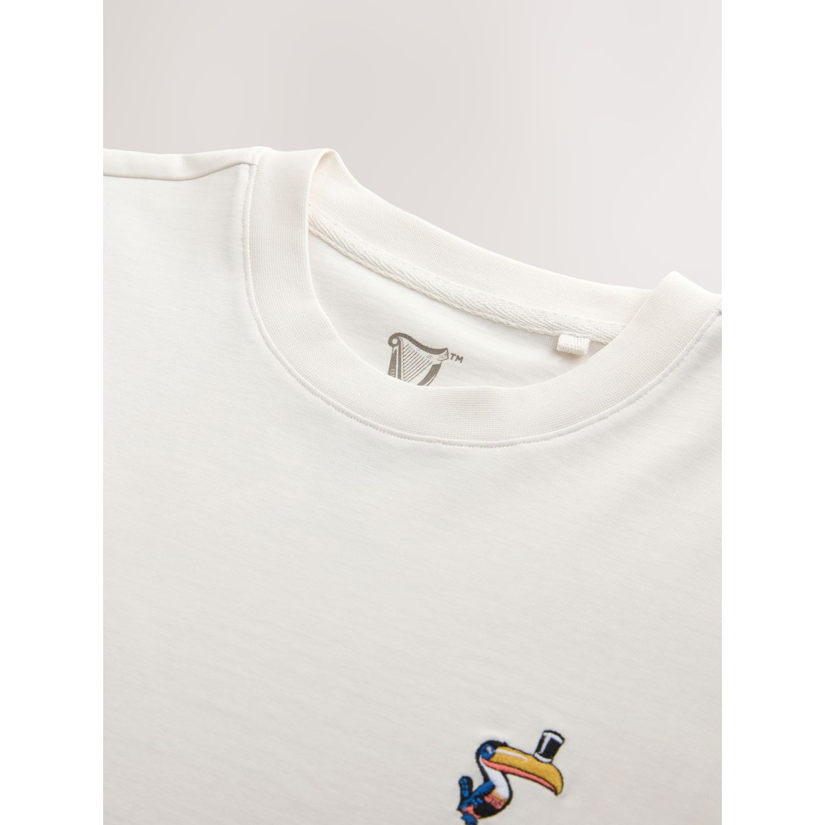 T-shirt brodé uni licence guinness blanc écru, NEXT