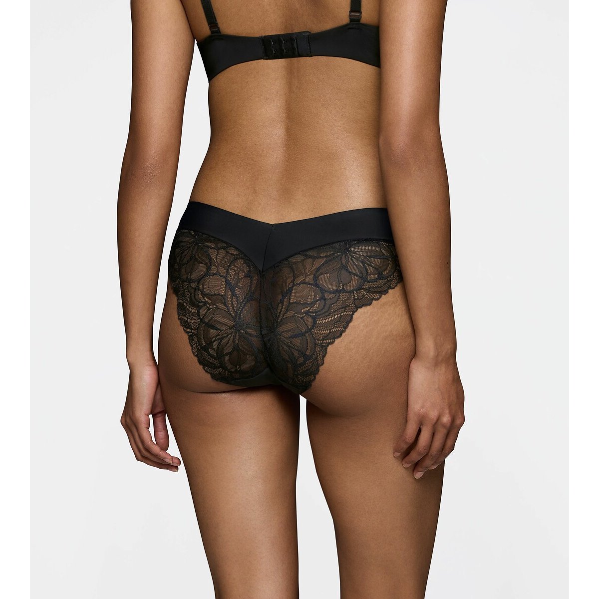 Slip taï Body Make-Up Illusion Lace noir, TRIUMPH