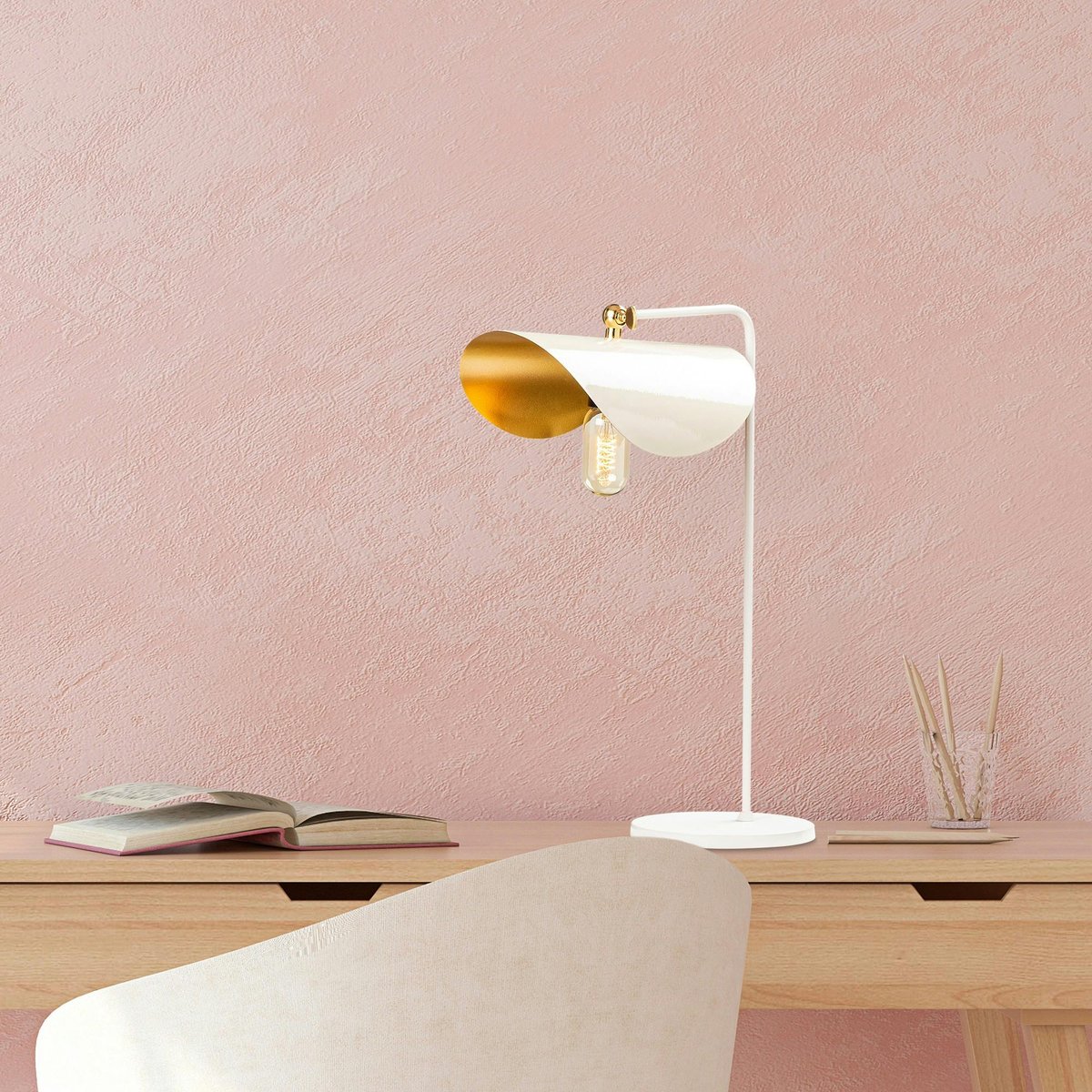 Lampe de table moderne blanche, abat-jour galbé SINOP blanc, PIER IMPORT