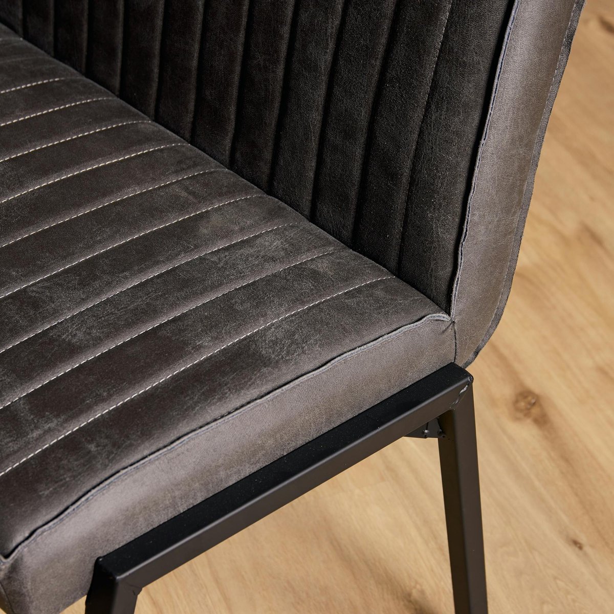 Banc de salle à manger polyuréthane 2,5 places CORTINA anthracite, PIER IMPORT