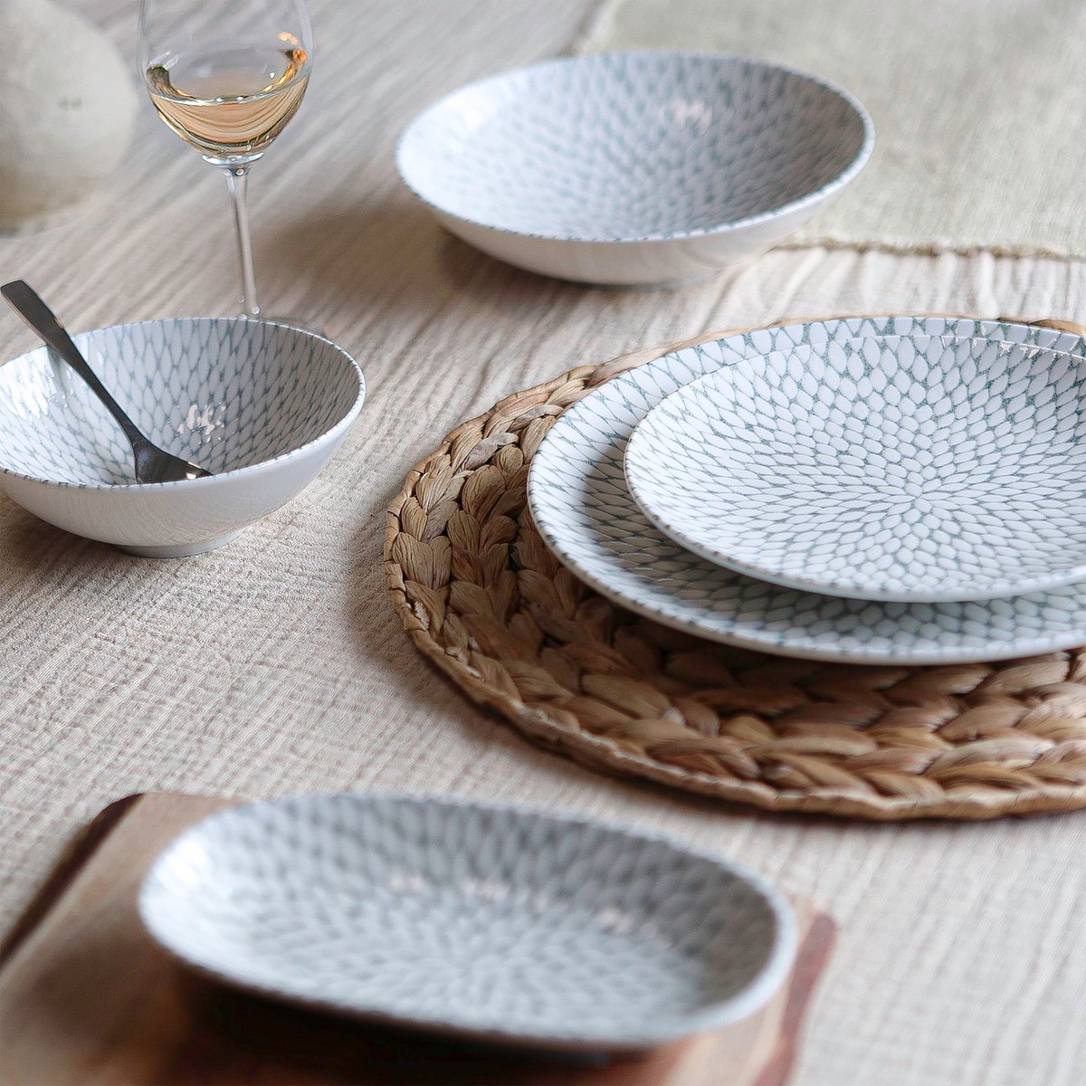 Lot de 6 assiettes plates en porcelaine 27cm, JASMIN blanc-gris, NOVASTYL