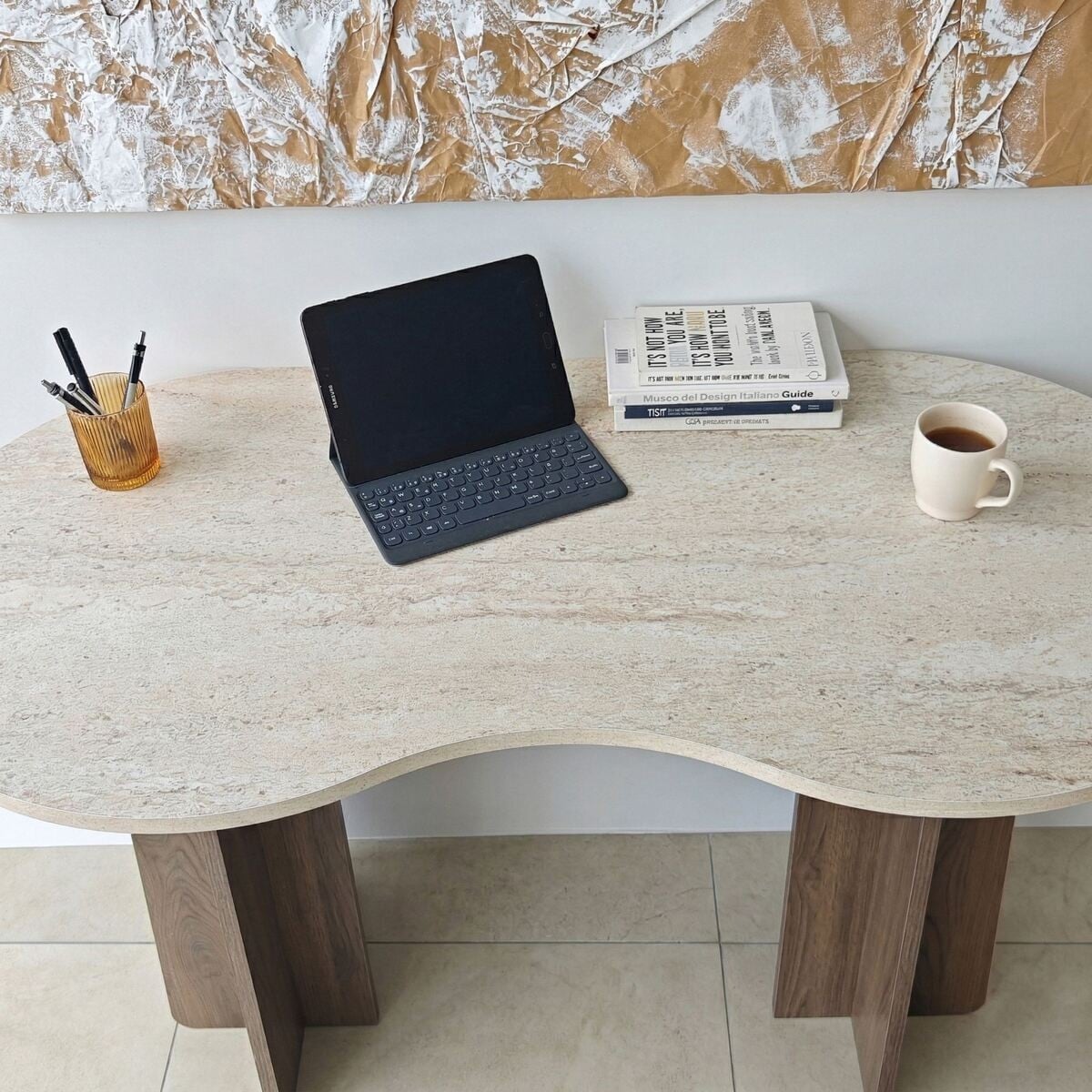 Bureau avec plateau forme organique COMO noyer / travertin, CALICOSY