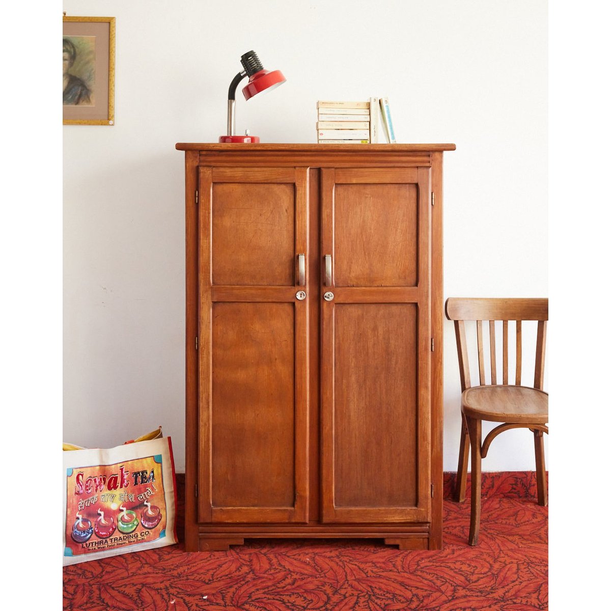Armoire en bois Blandine N°466 - Bon état bois foncé, DEBONGOUT