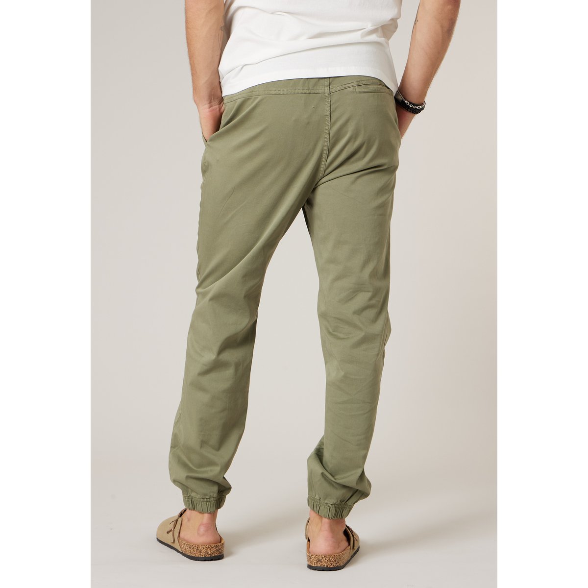 Pantalon régular homme en coton JEMINY light khaki, DEELUXE