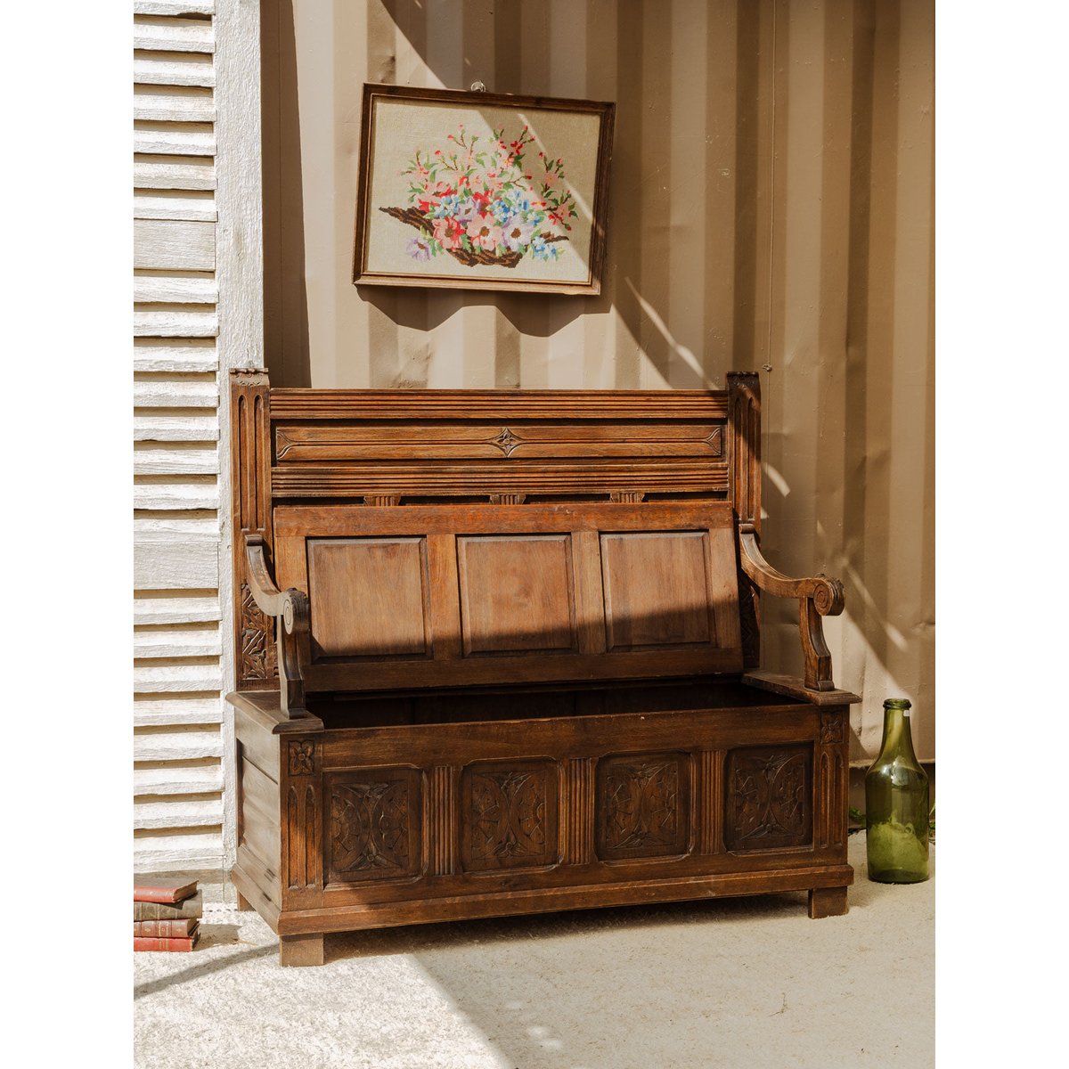 Banc coffre d'église en bois Antoine N°414 - Bon état bois foncé, DEBONGOUT