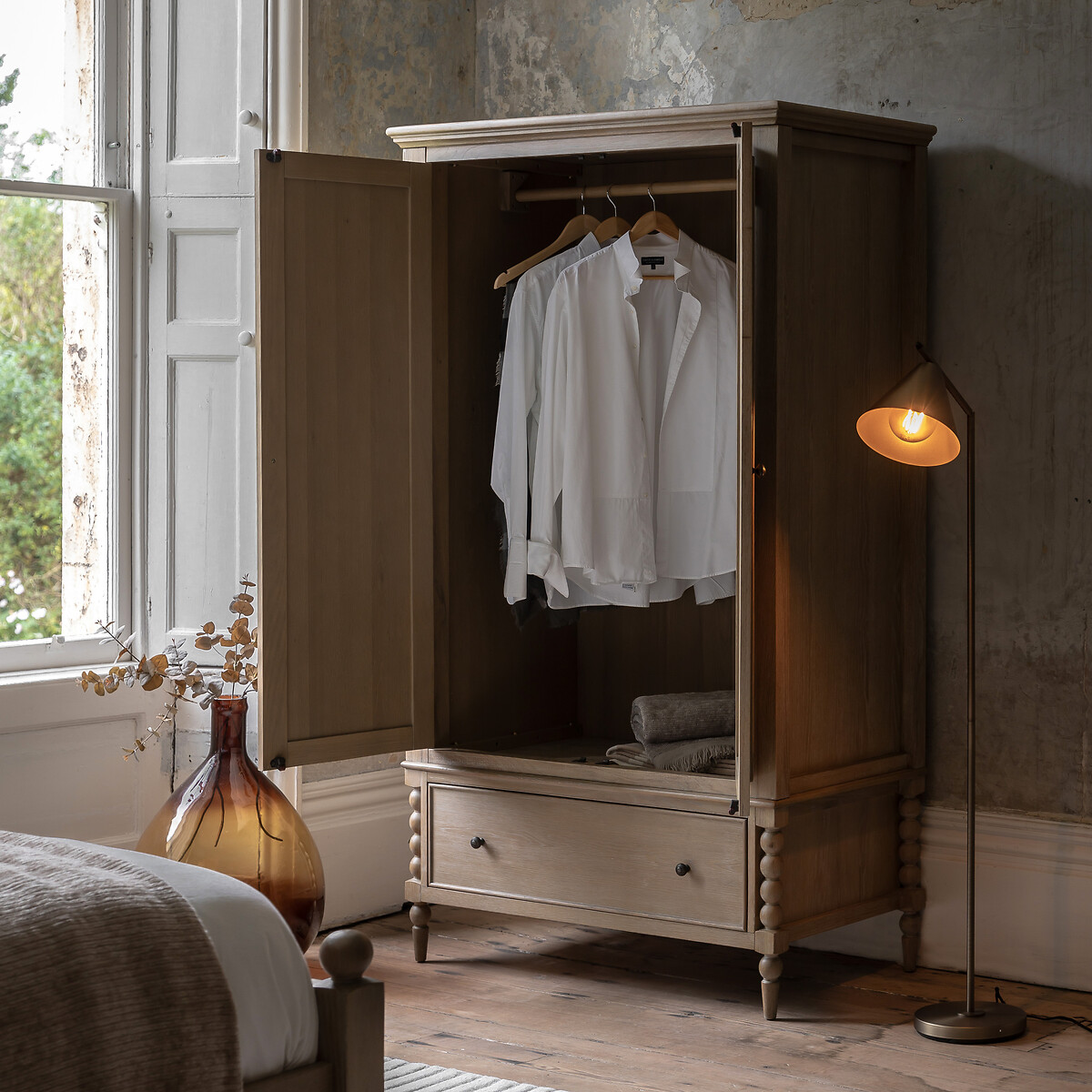 Ames Oak 2 Door 1 Drawer Wardrobe with Pompom Legs oak, ÉDITÉ