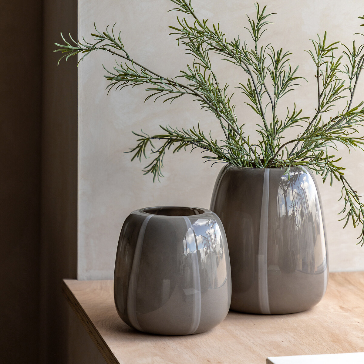 20cm Claro Stripe Glass Vase in Taupe taupe, ÉDITÉ