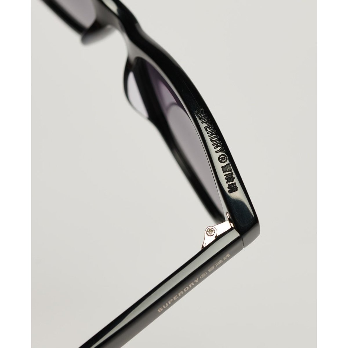 Lunettes de soleil SDR Britanny noir/fumé dégradé, SUPERDRY