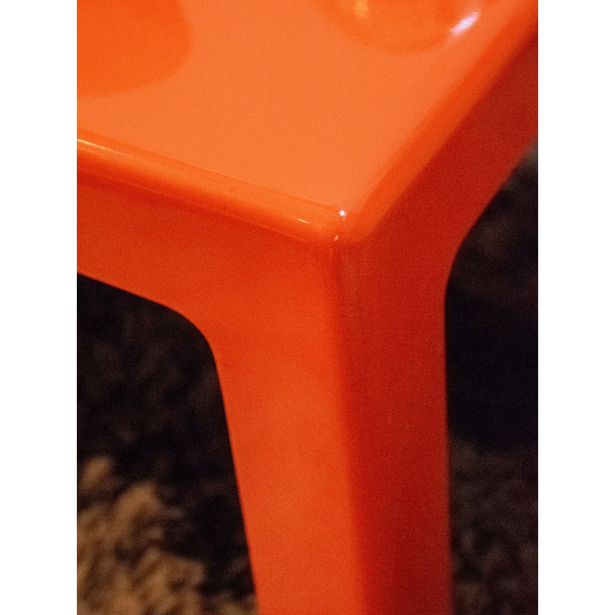 Table basse seventies en fibre de verre Donna N°768 - Bon état orange, DEBONGOUT