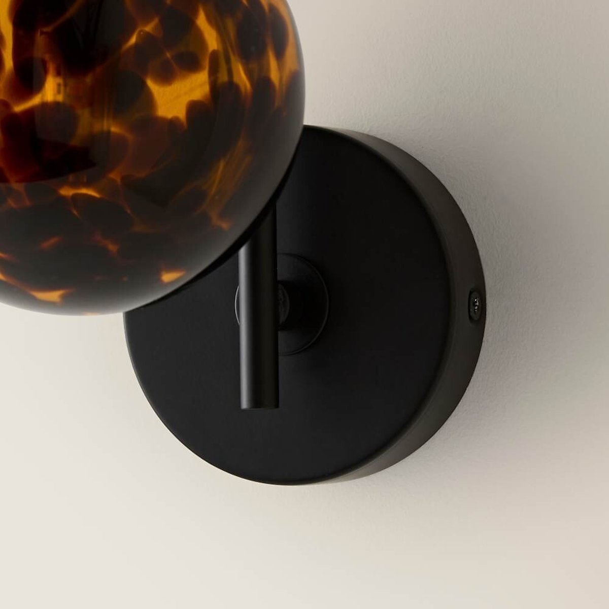 Ciara Tortoise Shell Glass Globe Wall Light black, ÉDITÉ