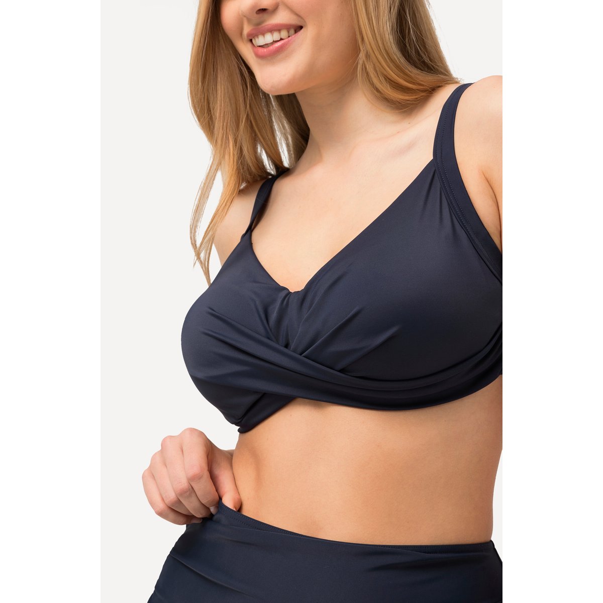 Haut de bikini, drapé, bonnets souples marine, ULLA POPKEN