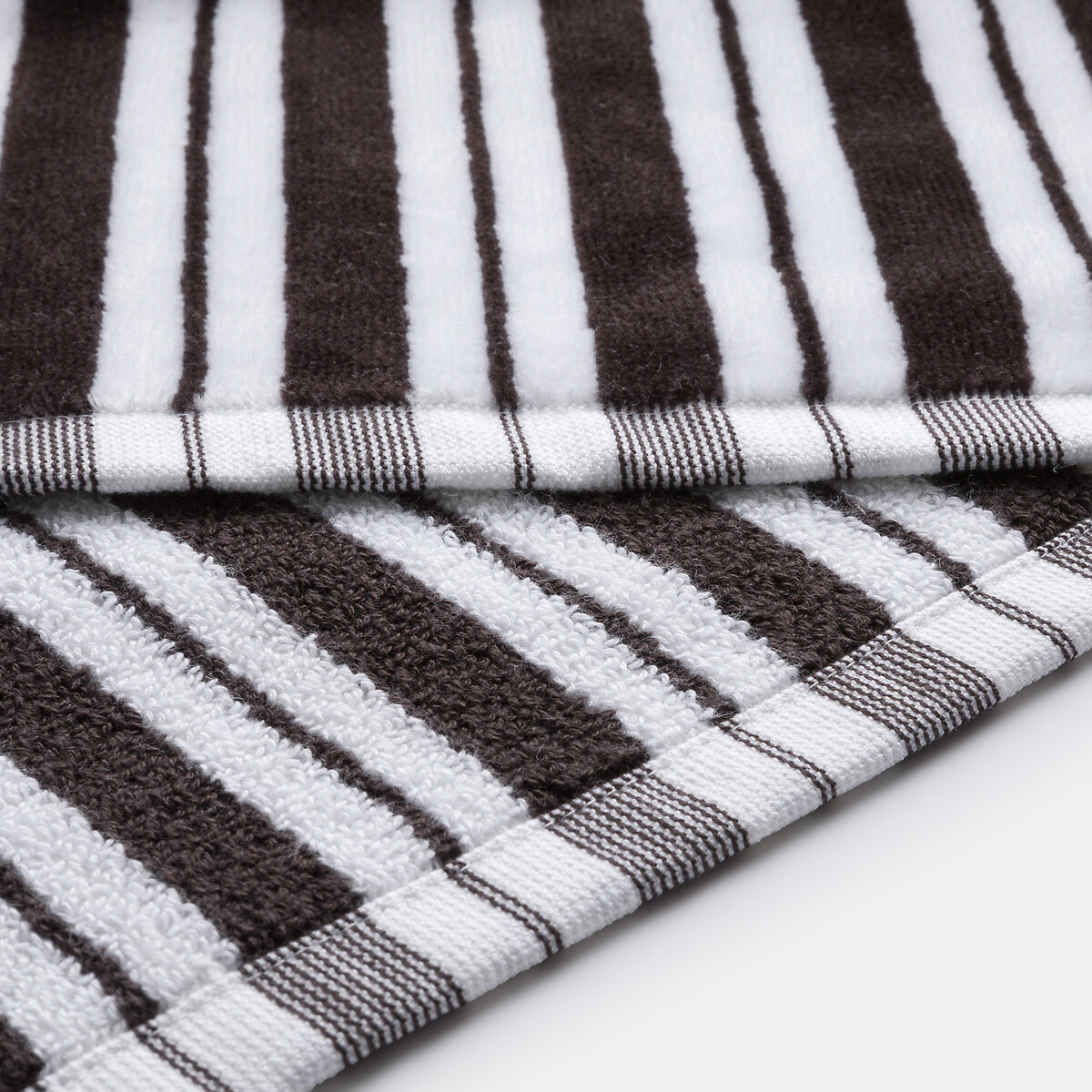 Jila Bath Towel in Velour Towelling white / dark grey, LA REDOUTE INTERIEURS
